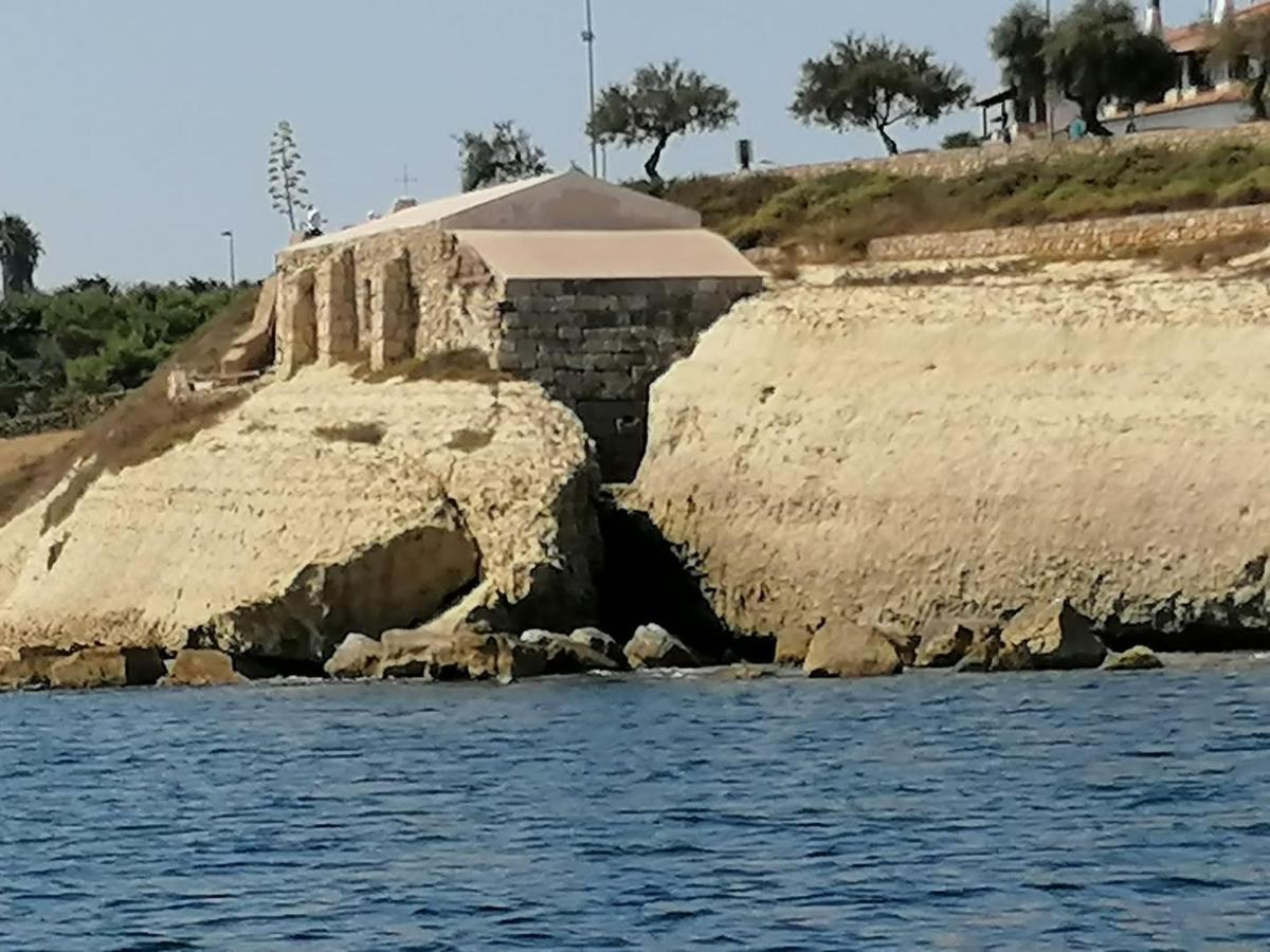 Il Posto Nascosto Bed and Breakfast Porto Torres Exteriör bild