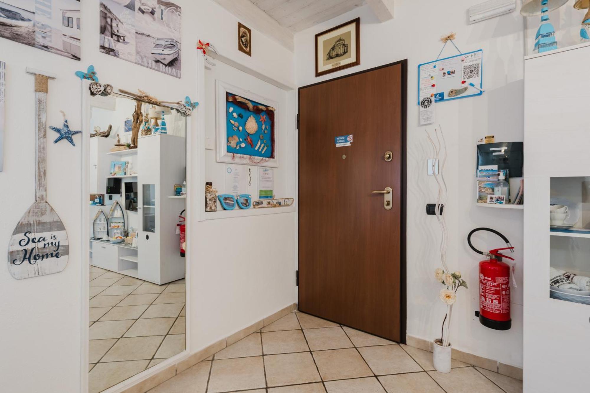 Il Posto Nascosto Bed and Breakfast Porto Torres Exteriör bild